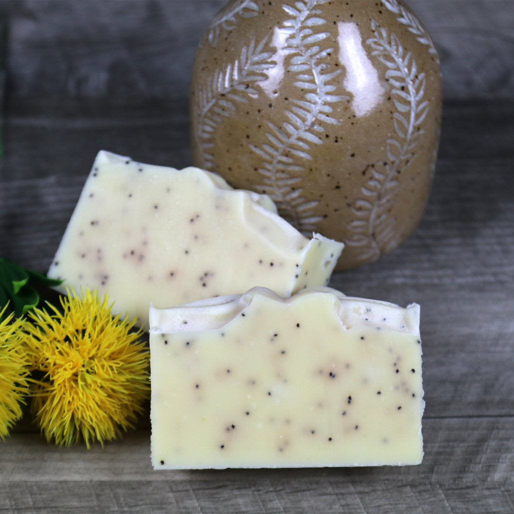 Dandelion-Poppyseed soap 1